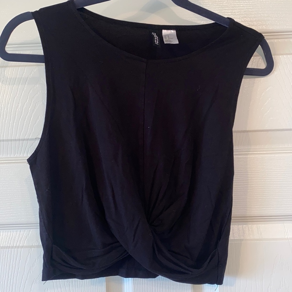 Black sleeveless gathered tank top